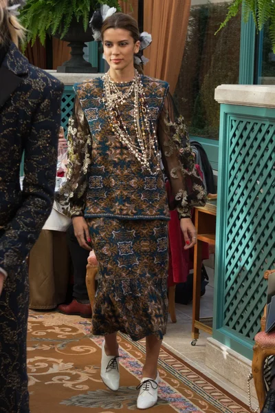 Look 43